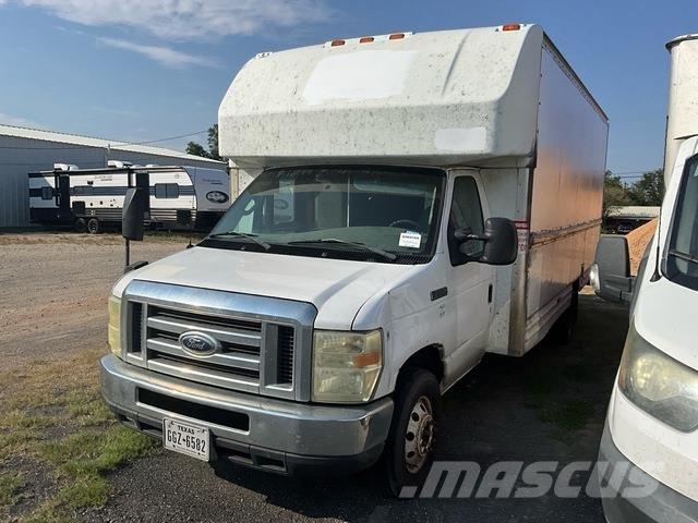 Ford E-350 Lätta lastbilar