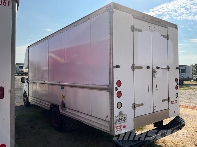 Ford E-350 Lätta lastbilar