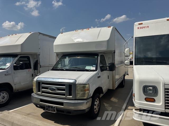 Ford E-350 Lätta lastbilar