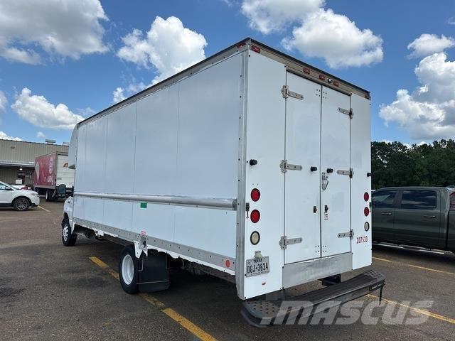 Ford E-350 Lätta lastbilar