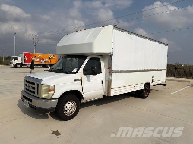 Ford E-350 Skåpbilar