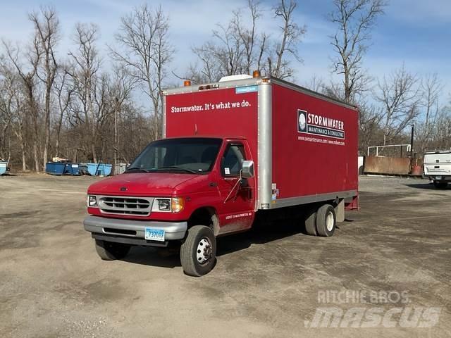 Ford E-450 Slamsugningsbil