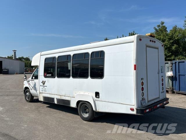 Ford E-450 Minibussar