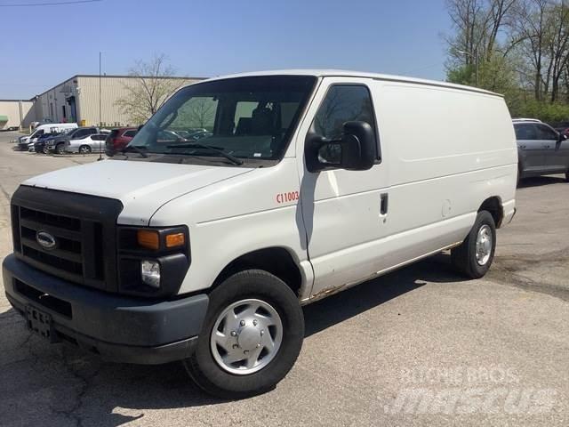Ford E250 Lätta skåpbilar