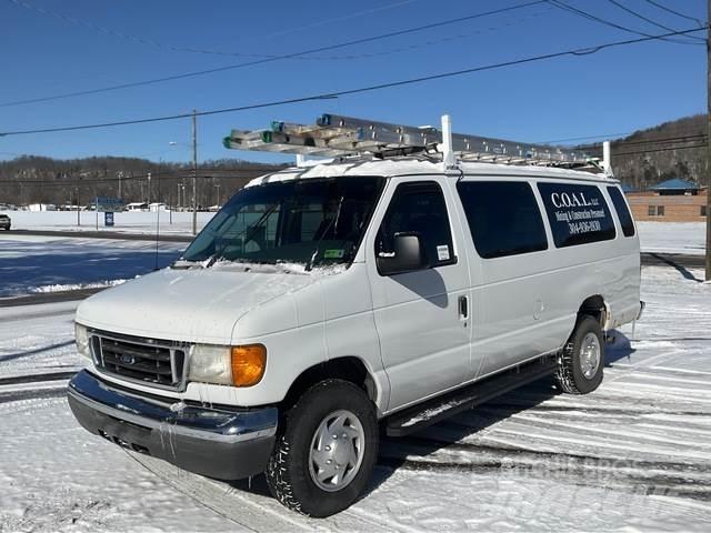 Ford E350 Lätta skåpbilar