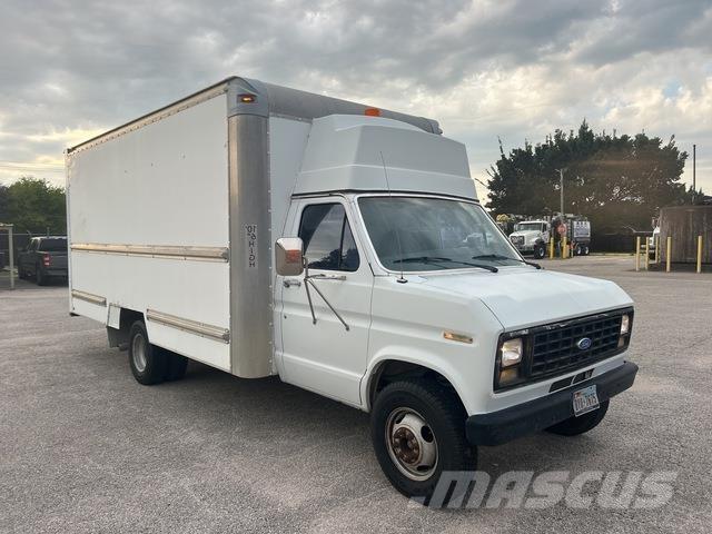 Ford E350 Skåpbilar