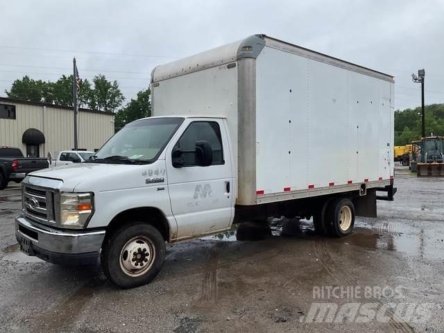 Ford E450 Lätta skåpbilar