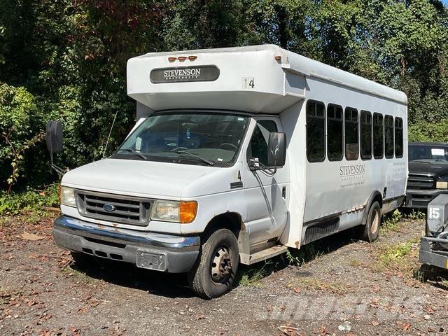 Ford E450 Personbilar