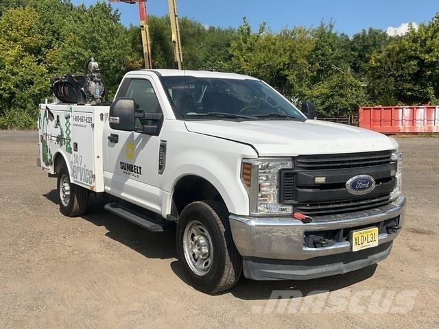 Ford F-250 Plogbilar
