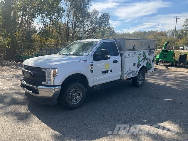 Ford F-250 Plogbilar