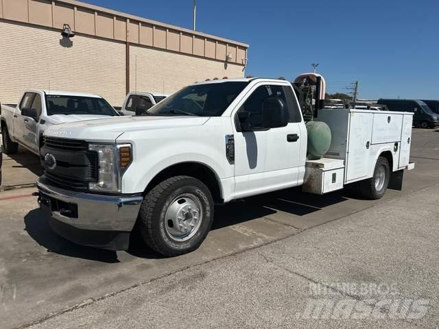 Ford F-350 Flakbilar/Pickuper