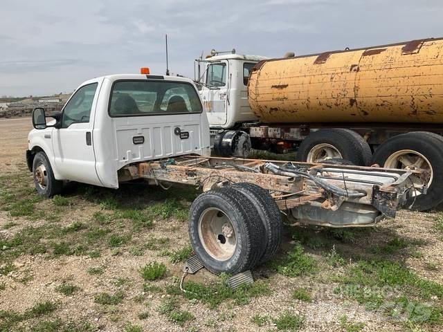 Ford F-350 Hytter och interiör