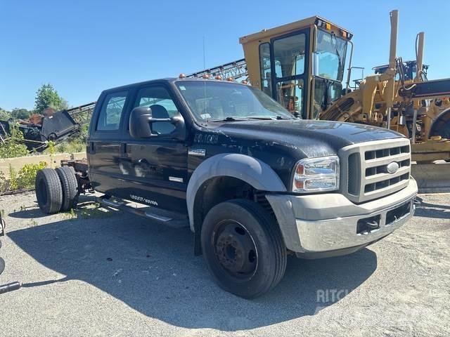 Ford F-450 Hytter och interiör