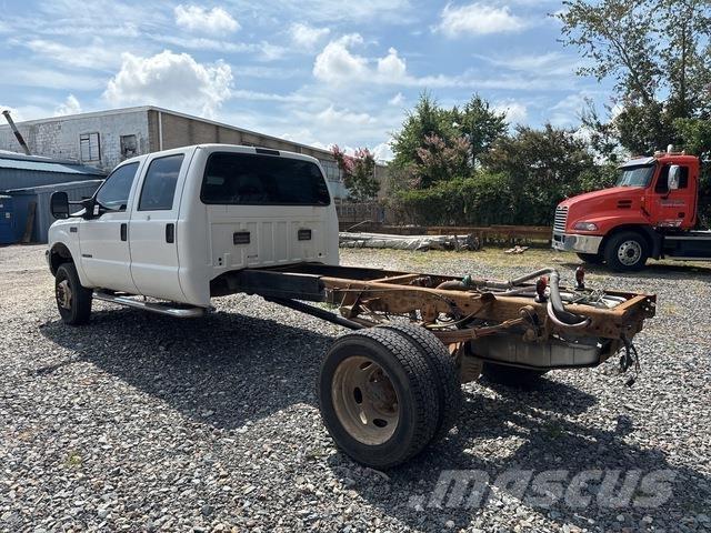Ford F-450 Hytter och interiör