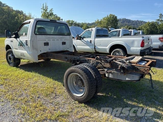 Ford F-450 Hytter och interiör