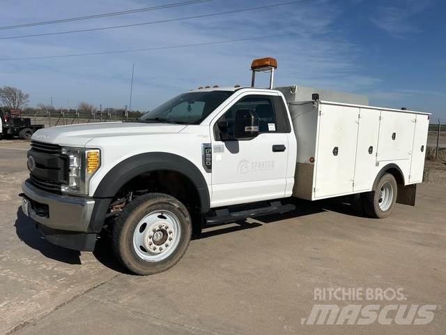Ford F-550 Plogbilar