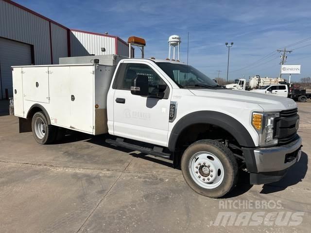 Ford F-550 Plogbilar
