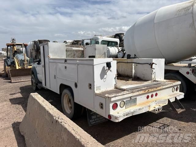 Ford F-550 Flakbilar/Pickuper