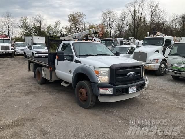 Ford F-550 Flakbilar