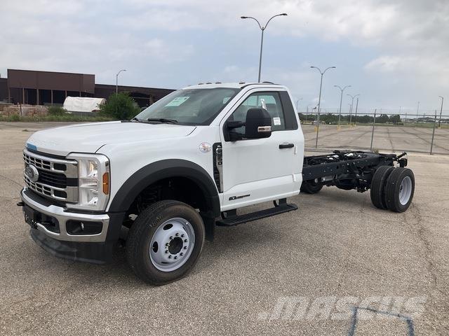 Ford F-550 Hytter och interiör