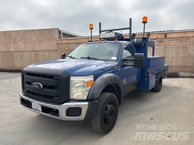 Ford F-550 Flakbilar/Pickuper