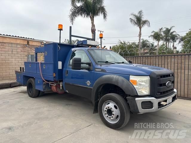 Ford F-550 Flakbilar/Pickuper