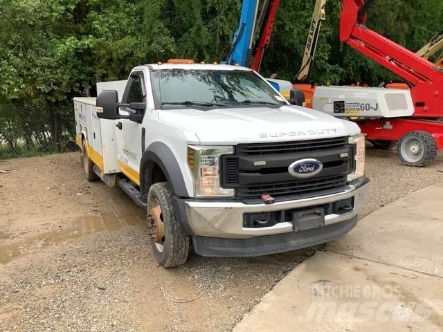 Ford F-550 Plogbilar