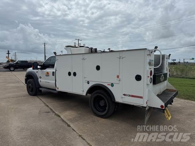 Ford F-550 Plogbilar