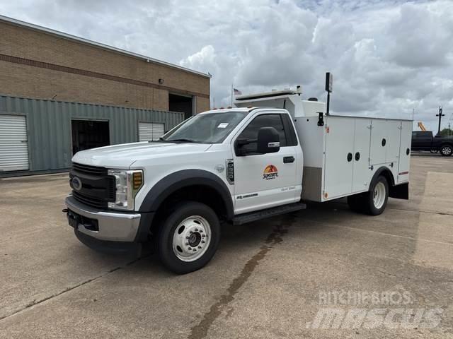 Ford F-550 Plogbilar