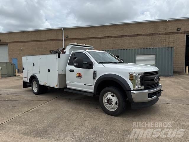 Ford F-550 Plogbilar