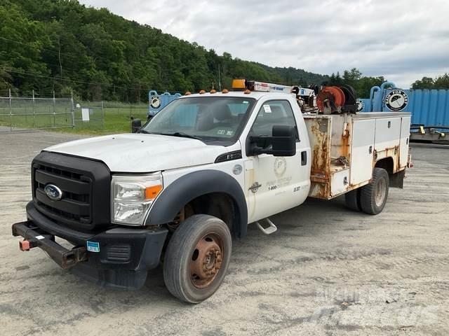 Ford F-550 Plogbilar