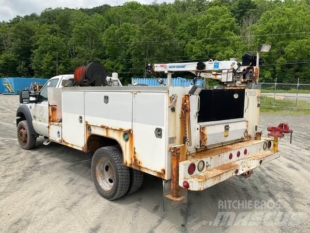 Ford F-550 Plogbilar