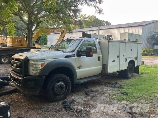 Ford F-550 Plogbilar