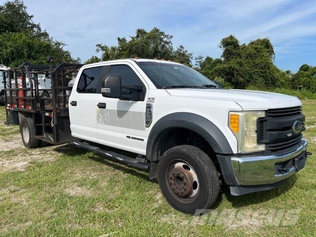 Ford F-550 Flakbilar/Pickuper