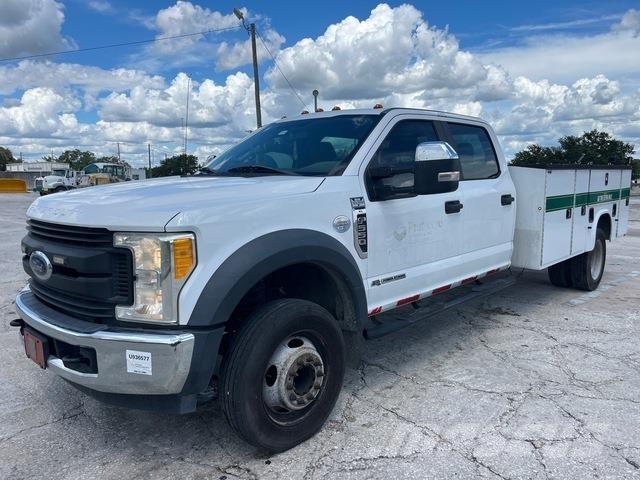 Ford F-550 Flakbilar/Pickuper