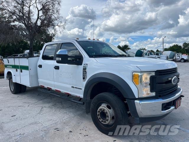 Ford F-550 Flakbilar/Pickuper
