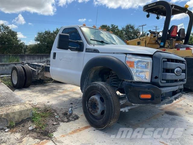 Ford F-550 Hytter och interiör