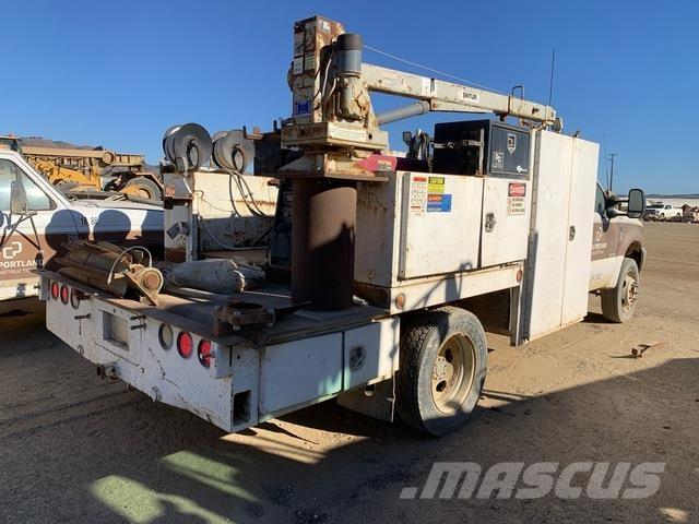 Ford F-550 Plogbilar