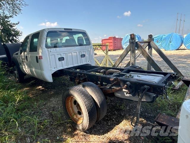 Ford F-550 XL Hytter och interiör