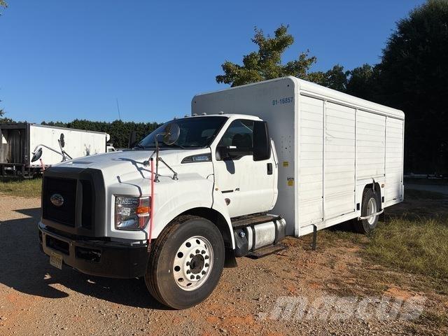 Ford F-650 Lastbilar för dryckesleveranser