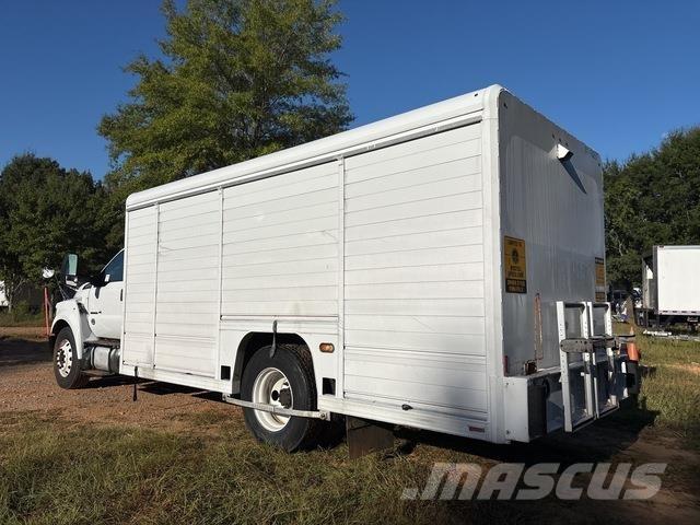Ford F-650 Lastbilar för dryckesleveranser