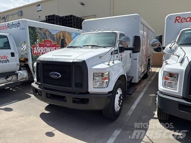 Ford F-650 Lastbilar för dryckesleveranser