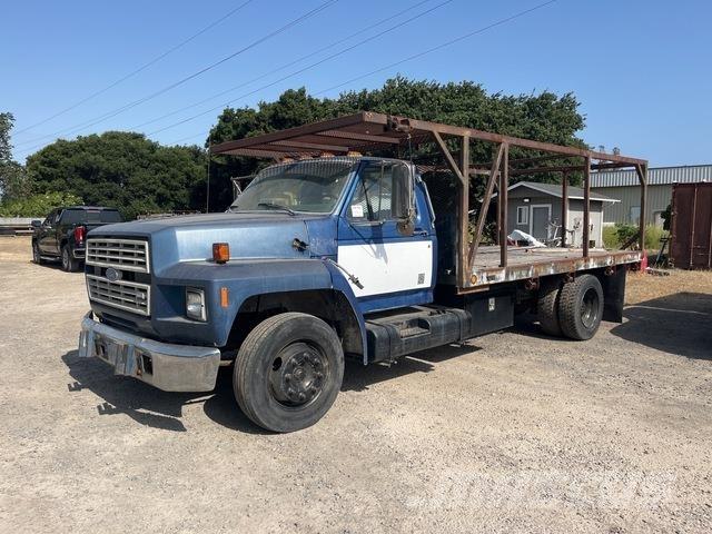 Ford F-700 Flakbilar