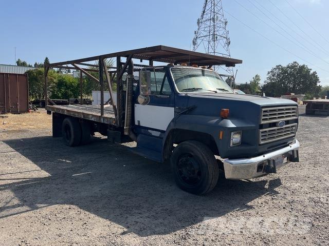 Ford F-700 Flakbilar