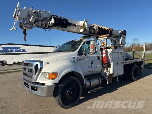 Ford F-750 Lastbilar med borraggregat