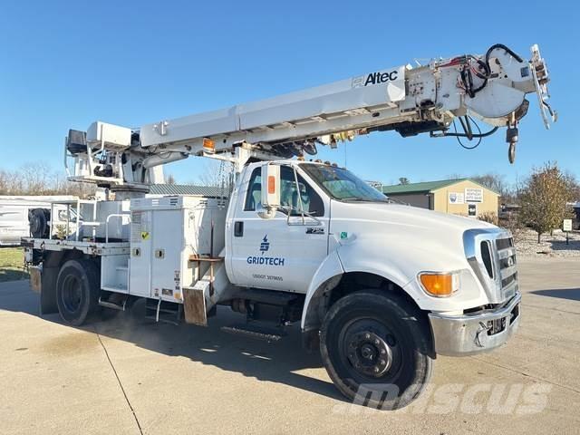 Ford F-750 Lastbilar med borraggregat