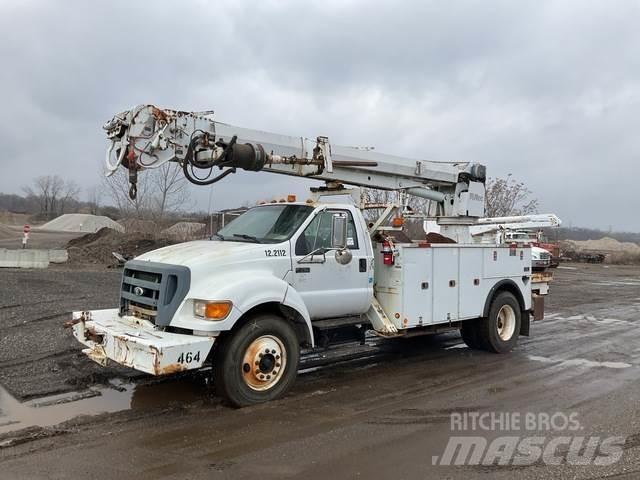 Ford F-750 Lastbilar med borraggregat