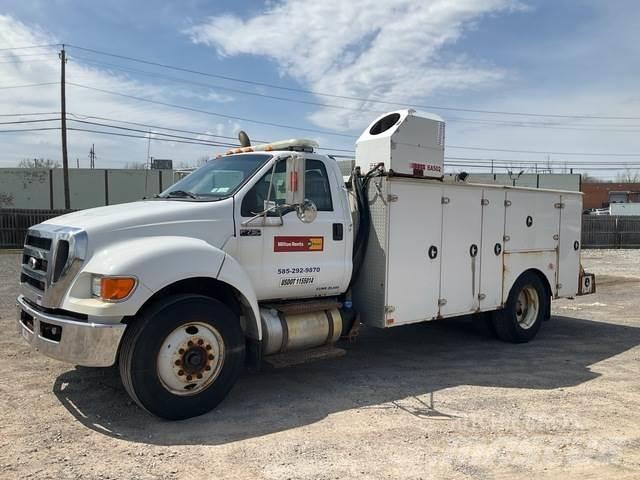 Ford F-750 Plogbilar