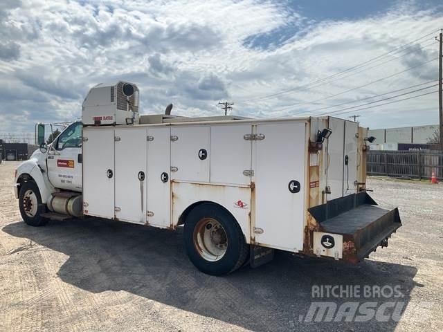 Ford F-750 Plogbilar