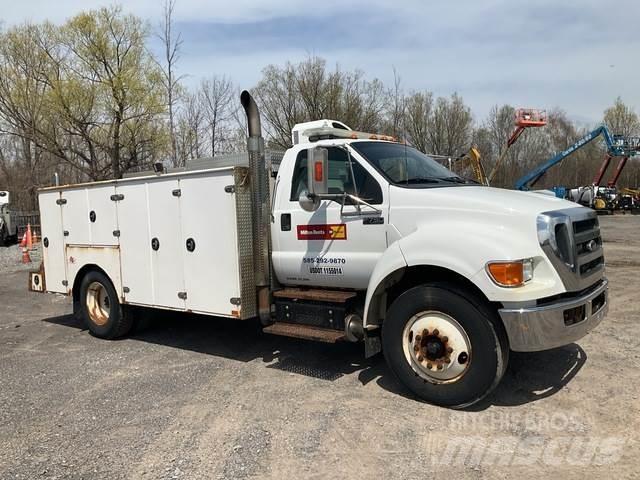 Ford F-750 Plogbilar